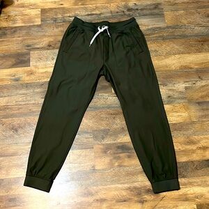 EUC Vuori Meta Jogger - Dark Oregano - Large